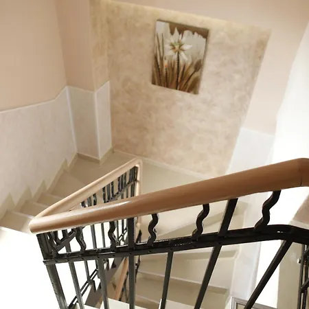 Edona Otel *